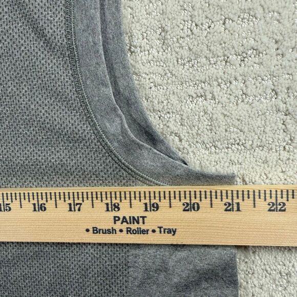 Peloton Seamless Sleeveless Athletic Muscle Tank in Light Gray - US Men’s XL - Picture 7 of 15